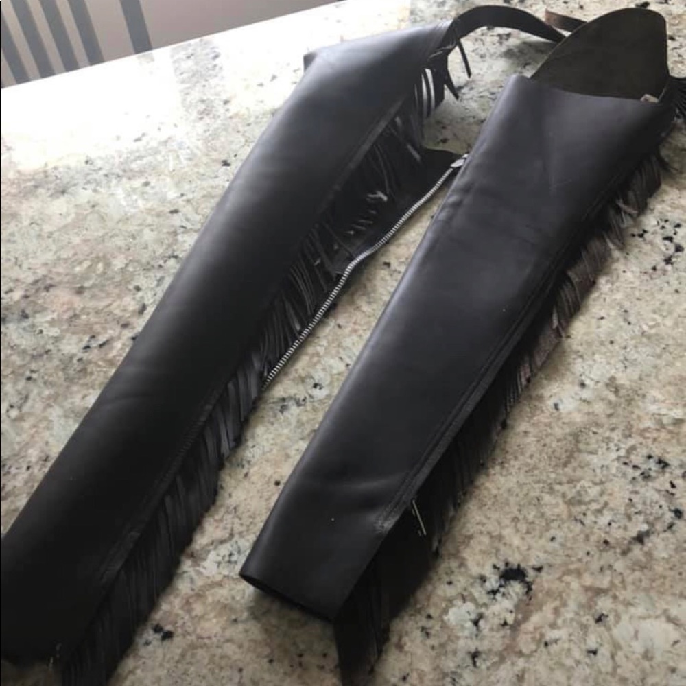 Brown leather chaps with fringe. Size 10.